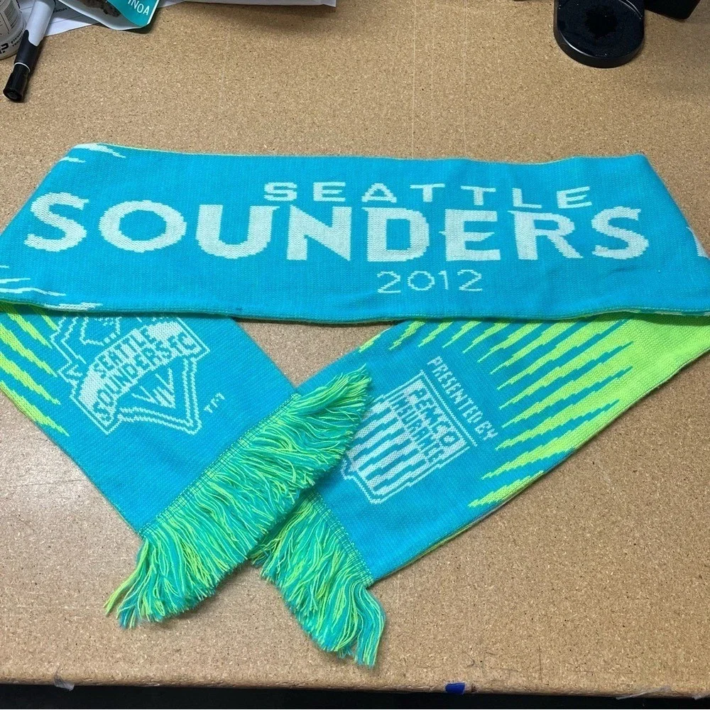 Seattle Sounders FC 2012 Junior Alliance Soccer Scarf Ruffneck Blue Green Fringe